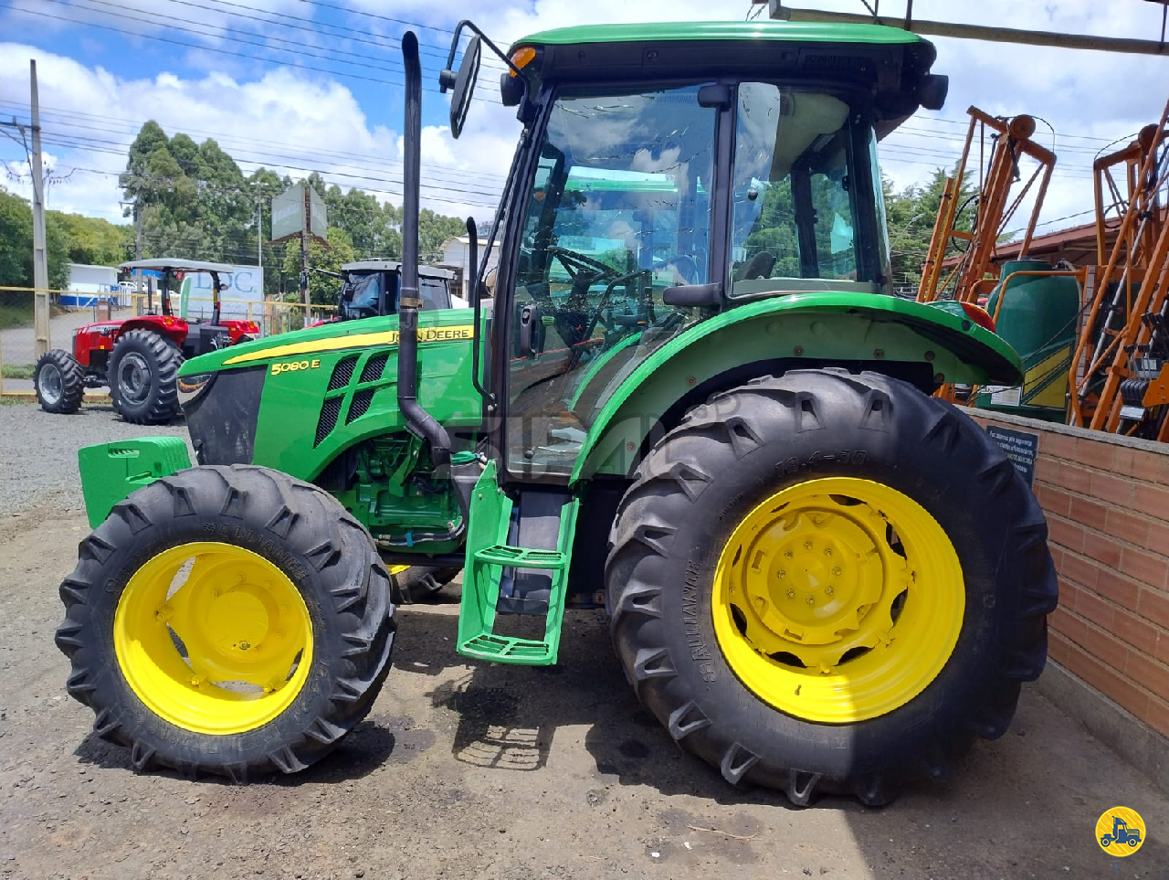 TRATOR JOHN DEERE JOHN DEERE 5078E SIPAL Implementos - NOMA SAO JOSE DOS PINHAIS PARANÁ PR